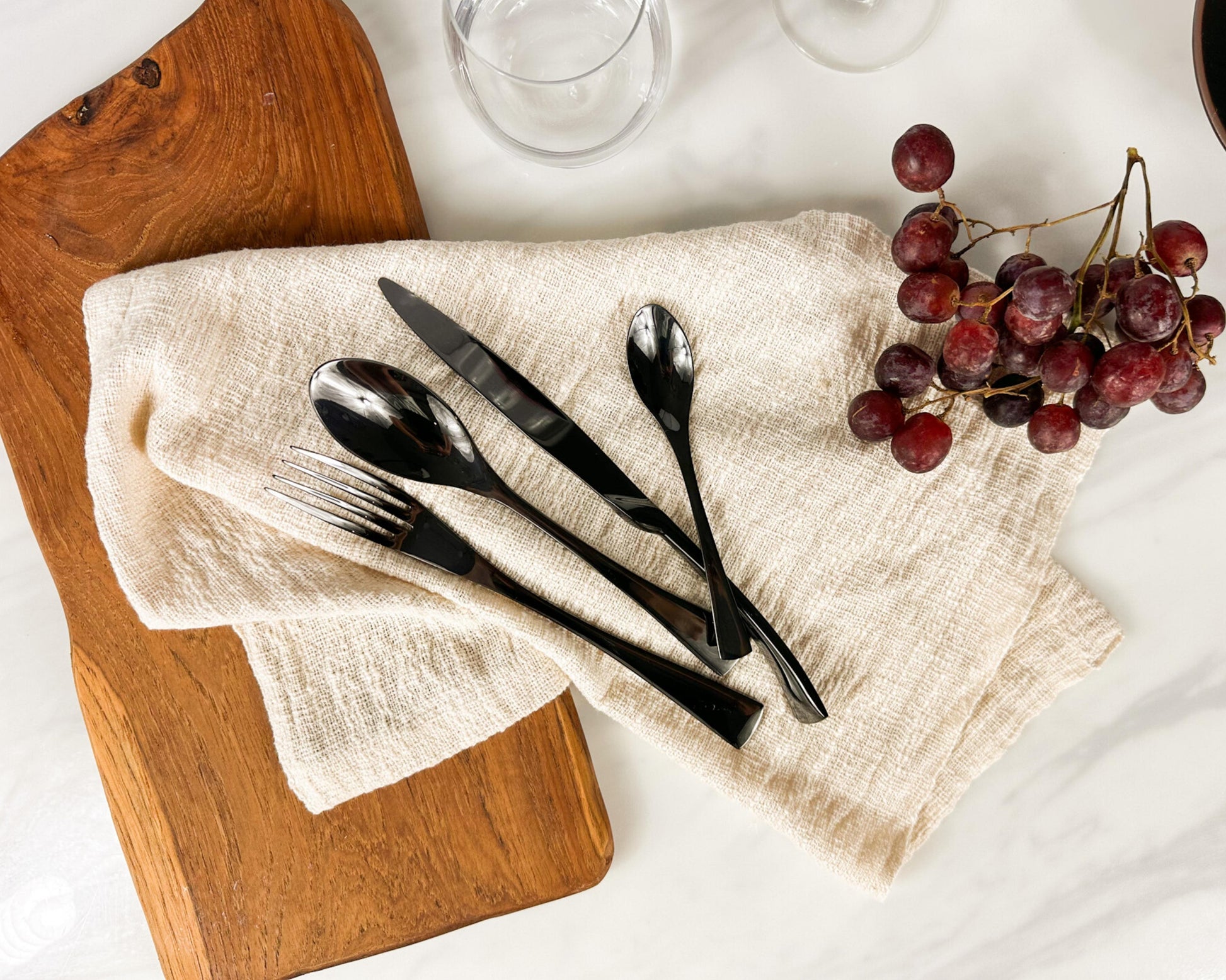 Munich Black Stainless Steel Cutlery Sets x16/24 pieces-0
